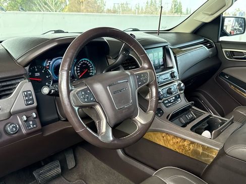 Used 2017 GMC Yukon Denali w/ Open Road Package image 2