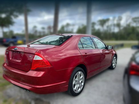 Used 2010 Ford Fusion SE FWD image 3
