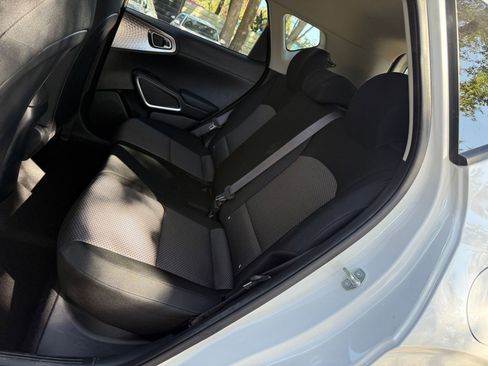 Used 2025 Kia Soul LX w/ LX Technology Package image 21