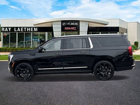 New 2026 GMC Yukon XL Denali w/ Denali Reserve Package AWD/4WD image 2