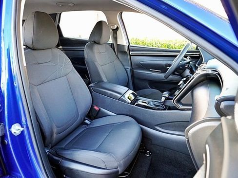 Certified 2024 Hyundai Tucson SE image 12