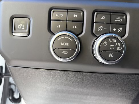 New 2026 GMC Sierra 2500 AT4 w/ AT4 Premium Plus Package image 19