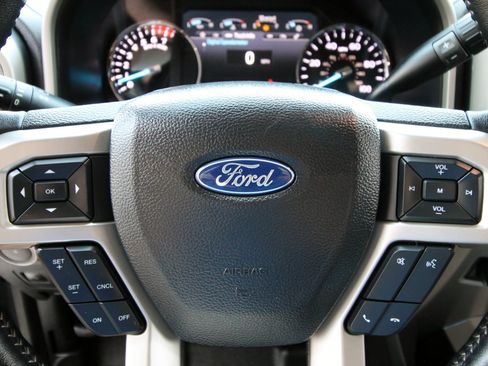 Used 2021 Ford F250 Lariat AWD/4WD image 27