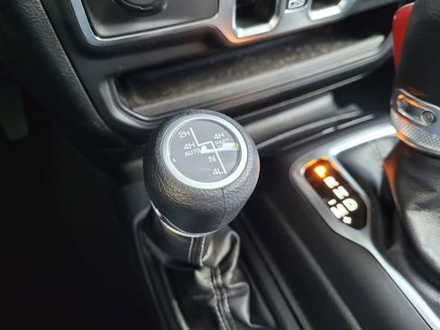 Certified 2025 Jeep Wrangler Unlimited Sahara image 13