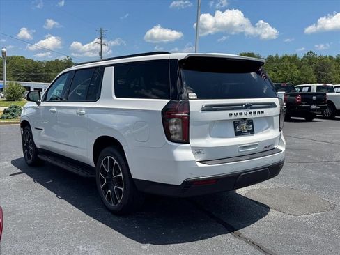 Used 2022 Chevrolet Suburban RST w/ Luxury Package AWD/4WD image 5