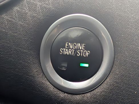 Used 2020 Chevrolet Malibu LT image 17