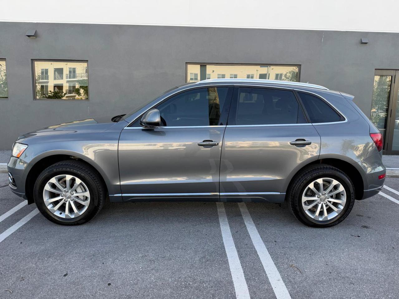 Used 2016 Audi Q5 2.0T Premium w/ Audi MMI Navigation Plus AWD/4WD image 9