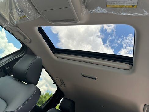 Certified 2025 MAZDA CX-90 3.3 Turbo w/ Preferred Package image 28