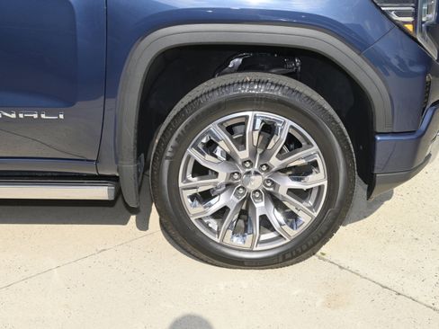 Used 2023 GMC Sierra 1500 Denali w/ Denali Reserve Package image 12