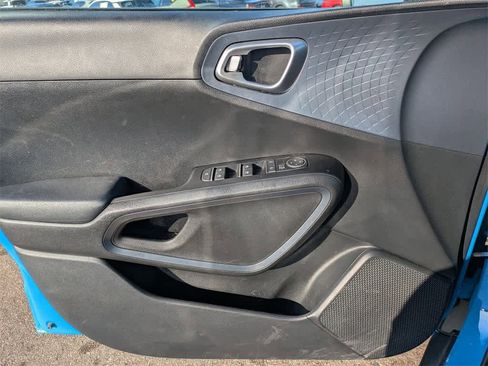 Used 2024 Kia Soul EX image 29
