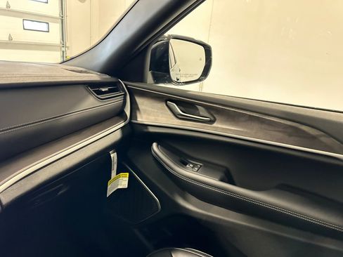 New 2026 Jeep Grand Cherokee L Limited image 27