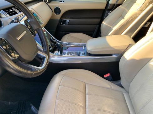 Used 2018 Land Rover Range Rover Sport HSE AWD/4WD image 9