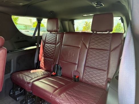 Used 2025 Cadillac Escalade ESV Sport w/ Touring Package AWD/4WD image 38