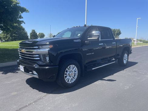 Used 2022 Chevrolet Silverado 3500 High Country w/ Safety Package II AWD/4WD image 1