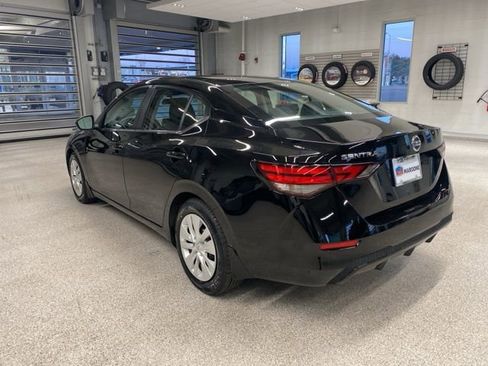 Used 2023 Nissan Sentra S image 9