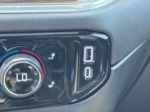 Used 2023 Chevrolet Silverado 1500 LT Trail Boss w/ LT Trail Boss Premium Package AWD/4WD image 33