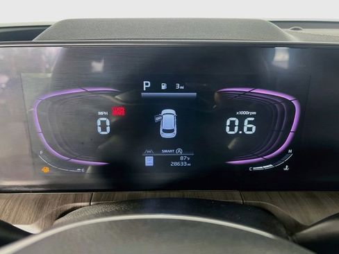 Used 2023 Kia Telluride EX w/ EX Captain's Chair Package AWD/4WD image 15