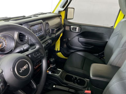 Used 2022 Jeep Wrangler Sport AWD/4WD image 21
