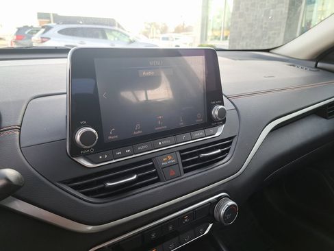 Used 2020 Nissan Altima 2.5 SR image 13