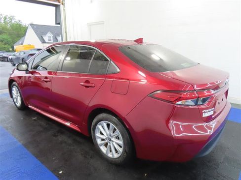Used 2024 Toyota Corolla XLE FWD image 6