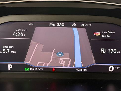 Used 2021 Volkswagen Tiguan SEL w/ 2-Row Tiguan MDO Package image 18