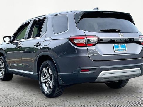 Used 2024 Honda Pilot EX-L image 5