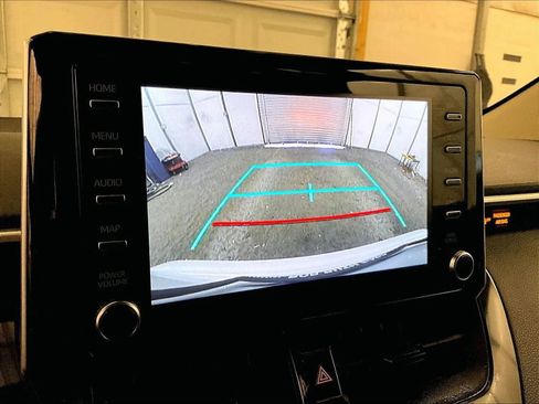 Used 2020 Toyota Corolla LE FWD image 20