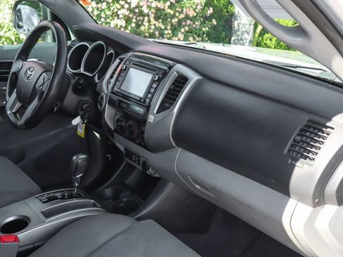Used 2014 Toyota Tacoma 4x4 Double Cab w/ TRD Off-Road Package image 39