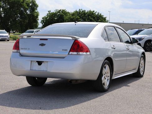 Used 2011 Chevrolet Impala LT w/ Luxury Edition Package FWD image 9