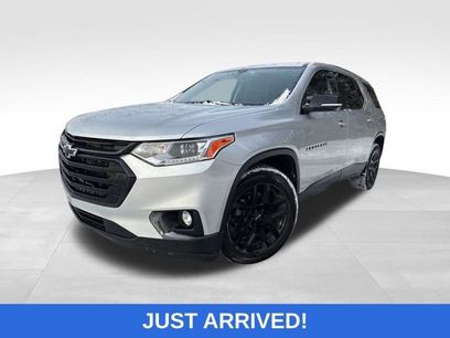 Used 2020 Chevrolet Traverse LT w/ LPO, Blackout Package