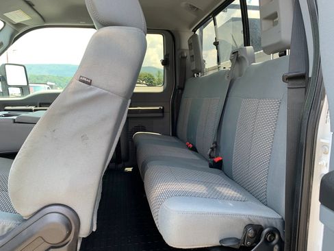 Used 2016 Ford F550 4x4 SuperCab Super Duty image 26