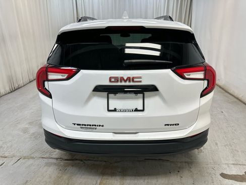 Used 2023 GMC Terrain SLE w/ Driver Convenience Package AWD/4WD image 8