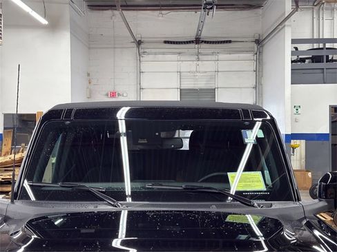 Used 2023 Ford Bronco Outer Banks image 27