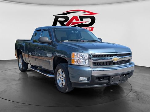Used 2007 Chevrolet Silverado 1500 LT w/ 1LT Convenience Package RWD image 2