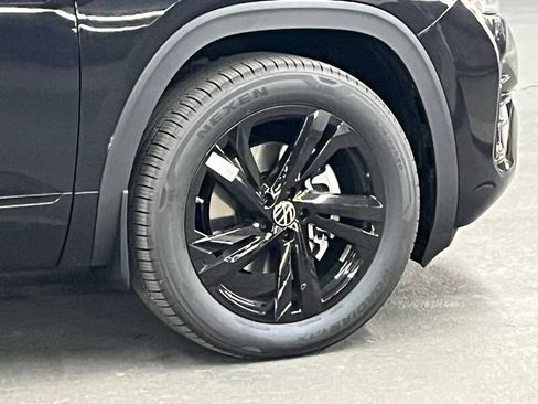 New 2026 Volkswagen Atlas Cross Sport SEL R-Line AWD/4WD image 43