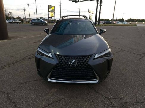 Used 2024 Lexus UX 250h AWD w/ Premium Package image 9