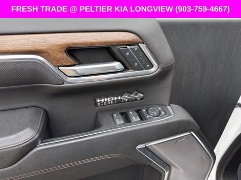 Used 2023 Chevrolet Silverado 1500 High Country w/ High Country Premium Package AWD/4WD image 9