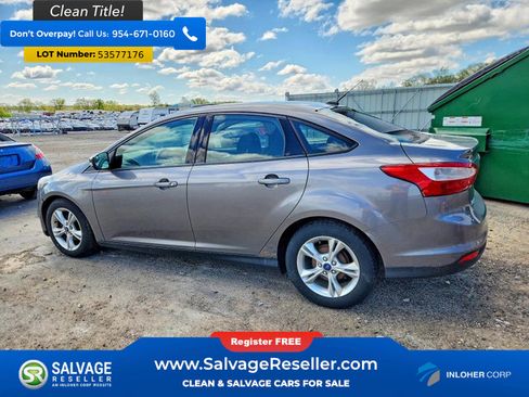 Used 2014 Ford Focus SE FWD image 3