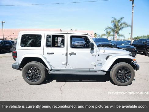 Used 2022 Jeep Wrangler Unlimited Sahara w/ Cold Weather Group image 7