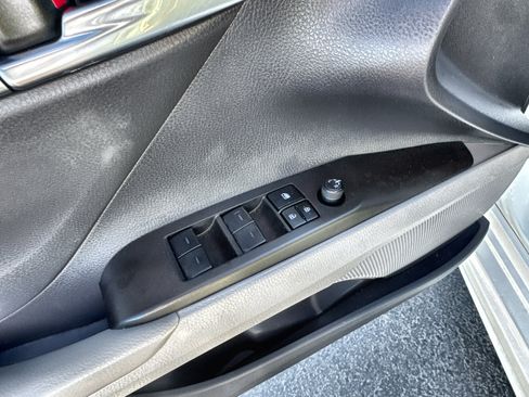 Used 2023 Toyota Camry SE image 22