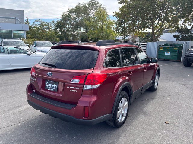 Used 2011 Subaru Outback 3.6R Limited AWD/4WD image 9