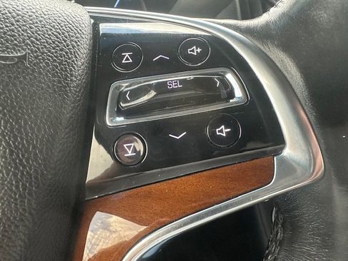 Used 2017 Cadillac Escalade ESV Luxury image 26