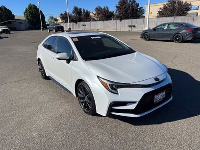 Used 2023 Toyota Corolla SE w/ SE Package