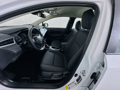 Used 2024 Toyota Corolla LE image 13