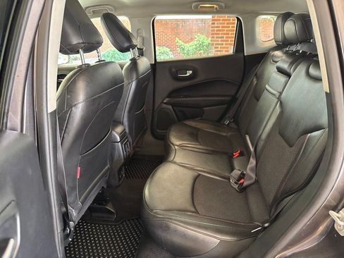 Used 2019 Jeep Compass Trailhawk AWD/4WD image 31