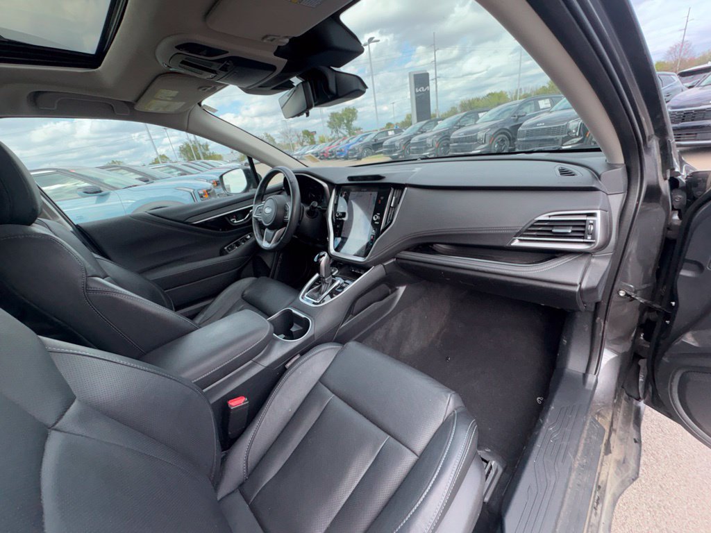 Used 2025 Subaru Outback Touring XT AWD/4WD image 27