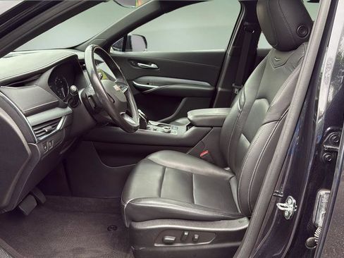 Certified 2023 Cadillac XT4 Premium Luxury w/ Driver Assist Package AWD/4WD image 19