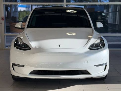 Used 2022 Tesla Model Y Performance AWD/4WD image 2
