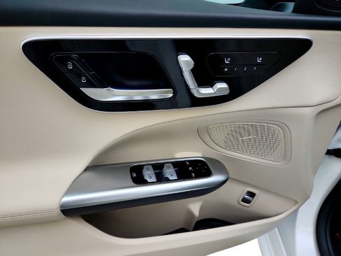 Certified 2025 Mercedes-Benz C 300 Sedan image 24