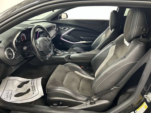 Used 2018 Chevrolet Camaro SS w/ Redline Edition RWD image 9